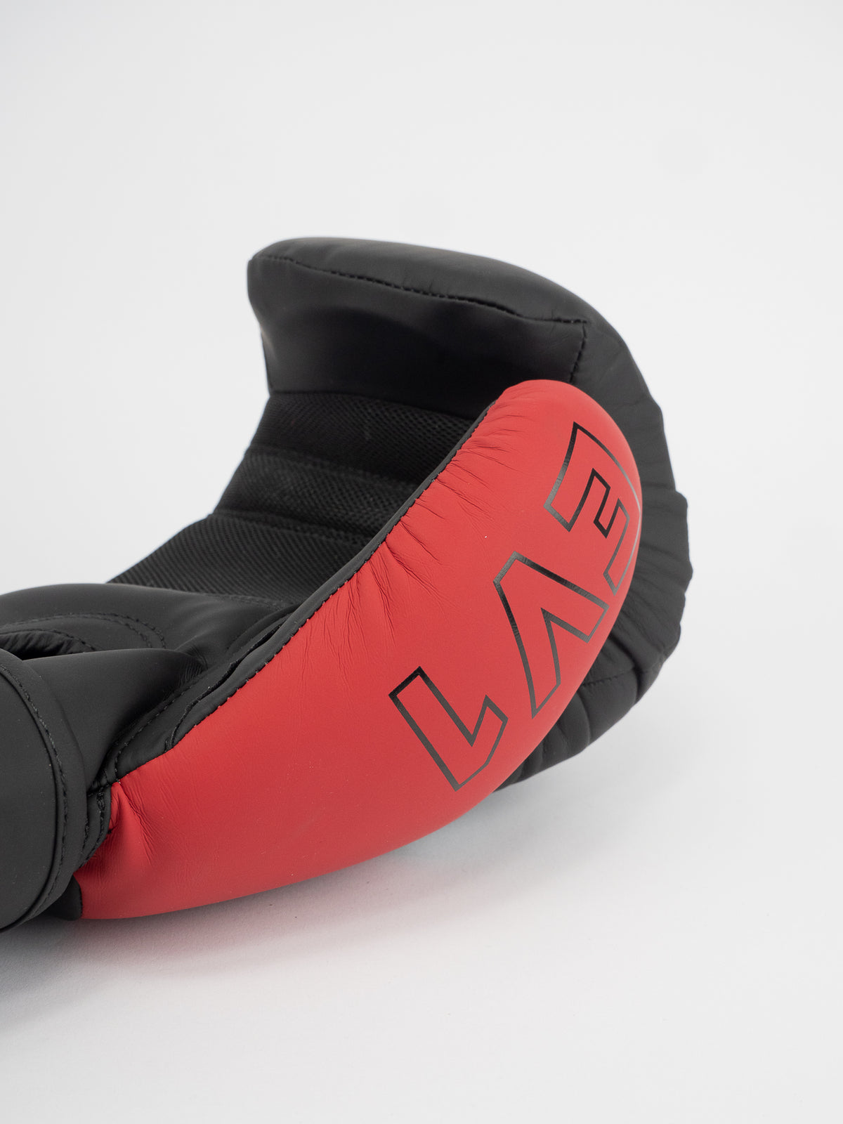 EV1 COMPETITION BOXING GLOVES BLACK RED